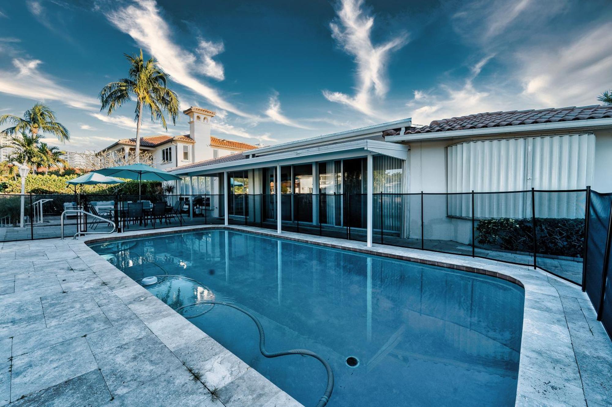 Waterfront Villa Heated Pool Spa Walk To Beach Fort Lauderdale Exterior photo
