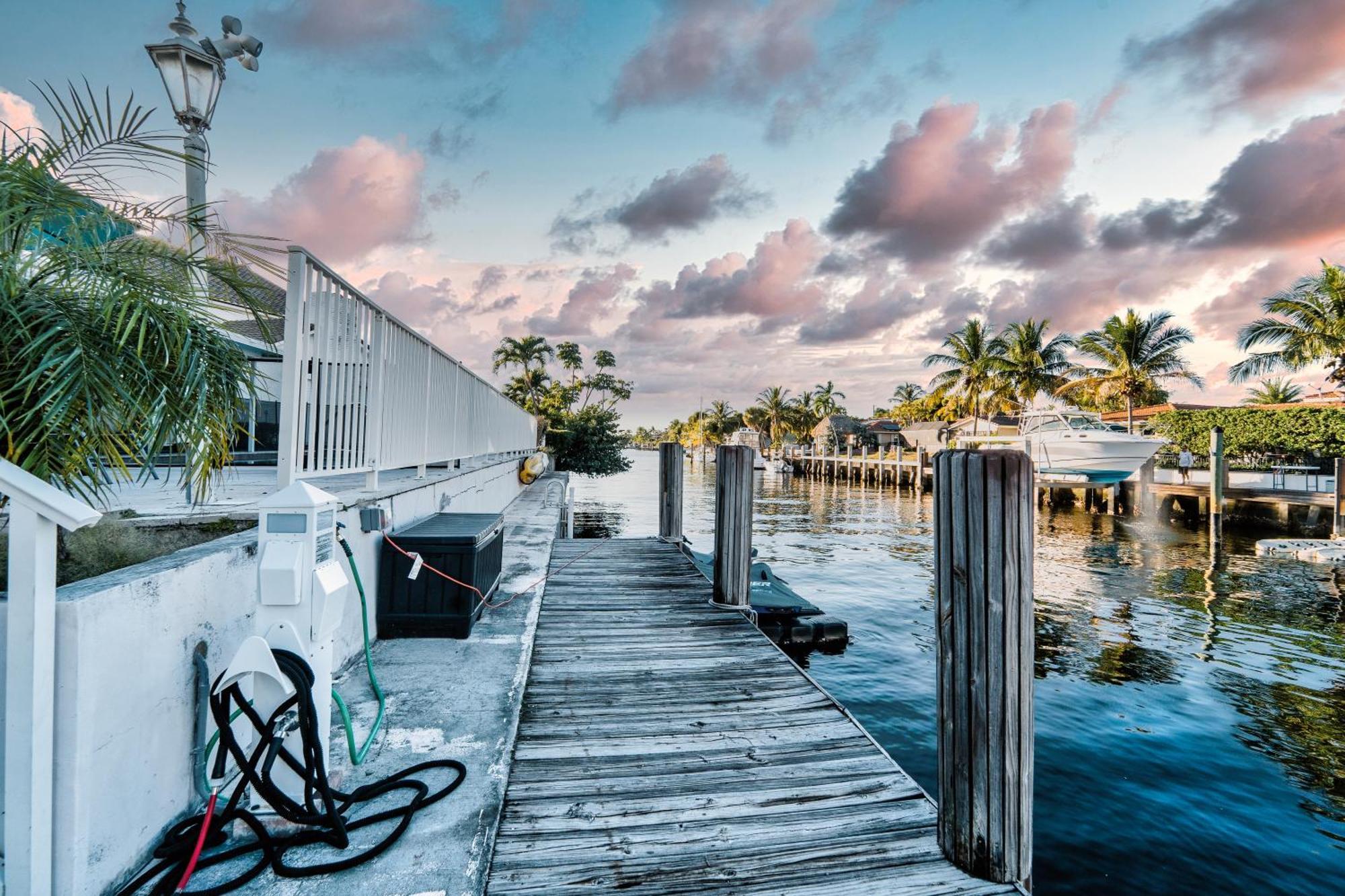 Waterfront Villa Heated Pool Spa Walk To Beach Fort Lauderdale Exterior photo