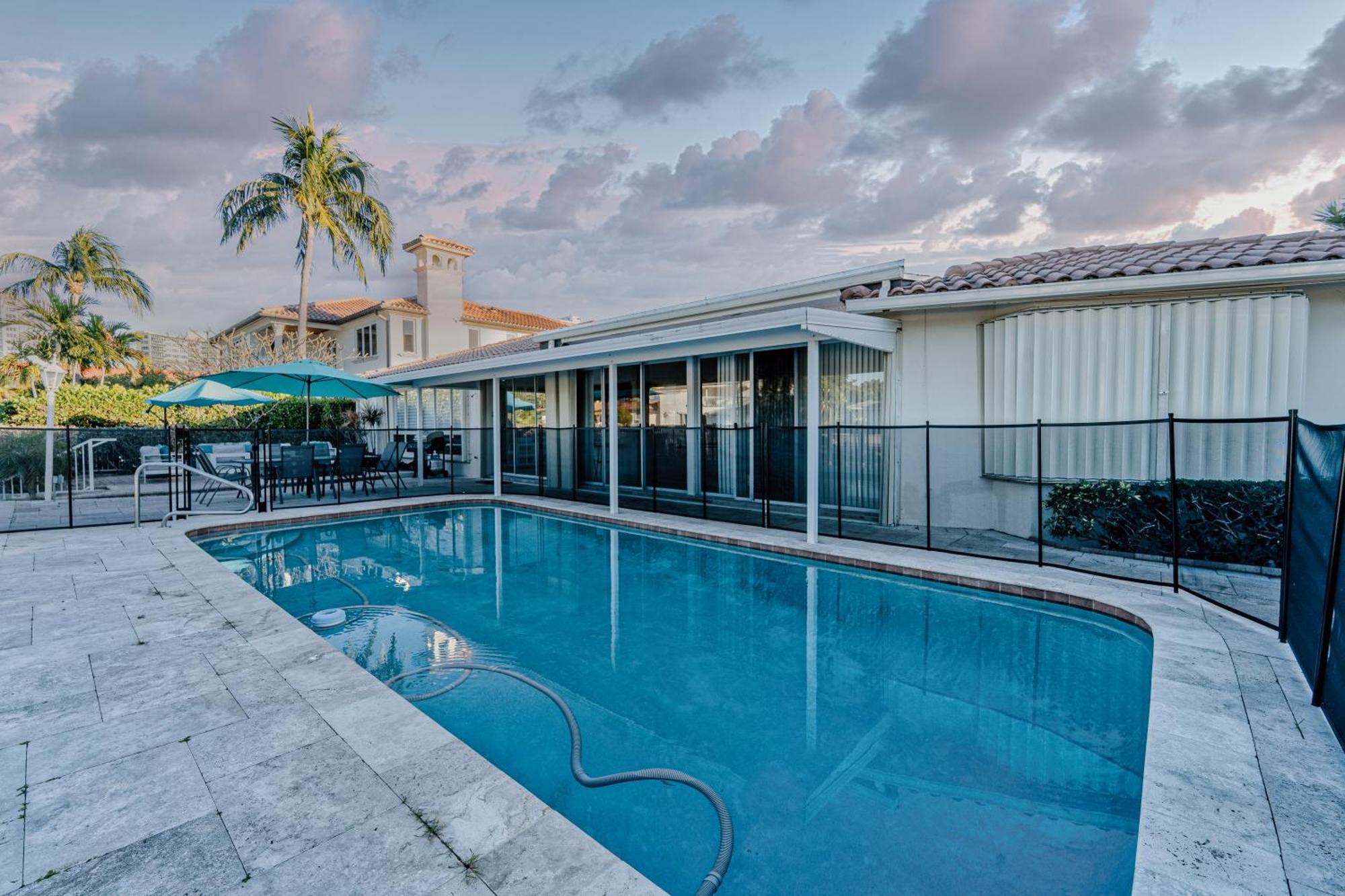 Waterfront Villa Heated Pool Spa Walk To Beach Fort Lauderdale Exterior photo